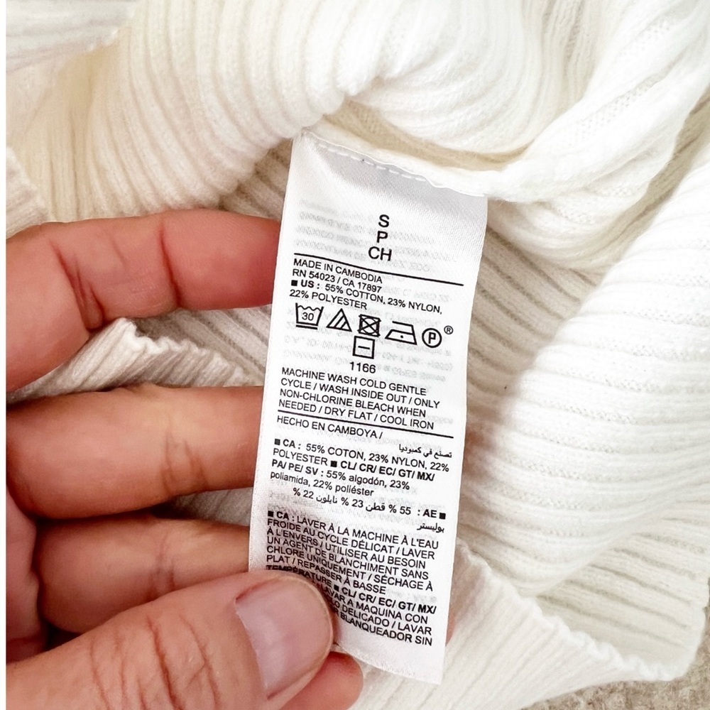 Old Navy Women’s White Ribbed Long-Sleeve Top - Size Small (NWT) - Picture 3 of 6
